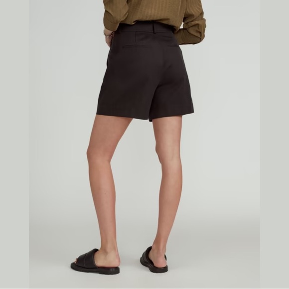 NWT The TENCEL™ Way-High® Drape Short in black size 12 - Picture 3 of 12